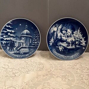 Pair ofVintage Blue Weihnachten Christmas Plates made in Germany